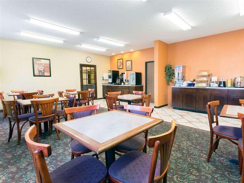 Days Inn By Wyndham Colorado Springs Airport Kültér fotó